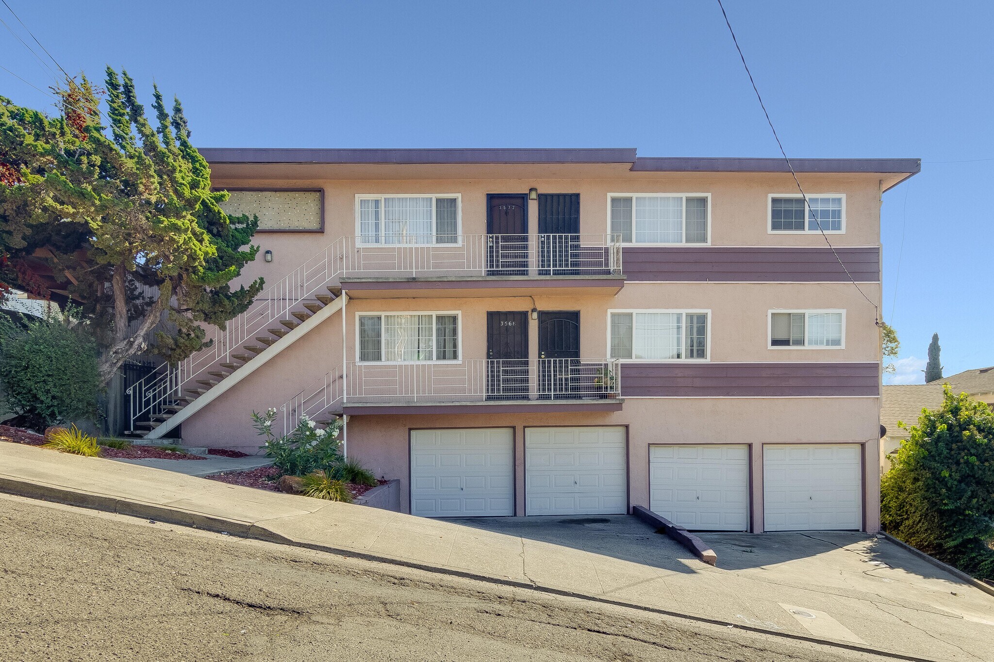 3572 65th Ave, Oakland, CA for sale Primary Photo- Image 1 of 1