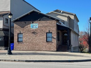 4705 Lake Ave, Rochester, NY for rent Building Photo- Image 1 of 8