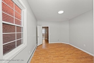 110 Van Pelt Ave, Staten Island, NY for rent Interior Photo- Image 2 of 10