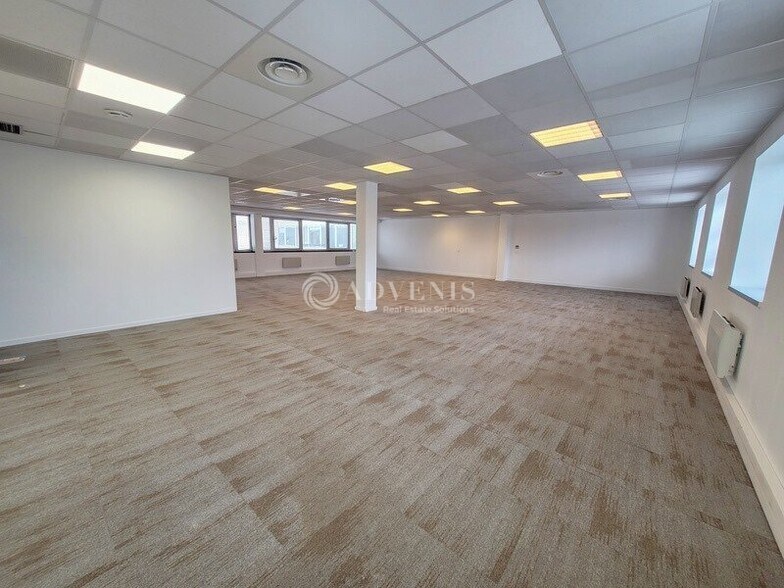 12 Avenue Des Béguines, Cergy to rent - Interior Photo - Image 2 of 10