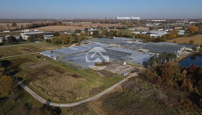 More details for 909 Lemoyne Rd, Northwood, OH - Retail for Sale