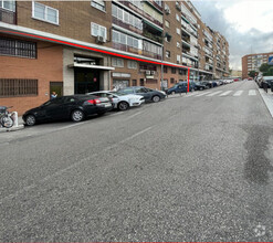 Calle San Graciano, 5-7-9, Madrid, Madrid for rent Interior Photo- Image 1 of 7