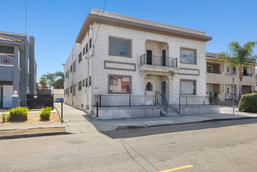 675 W 11th St, San Pedro, CA for sale - Primary Photo - Image 1 of 15