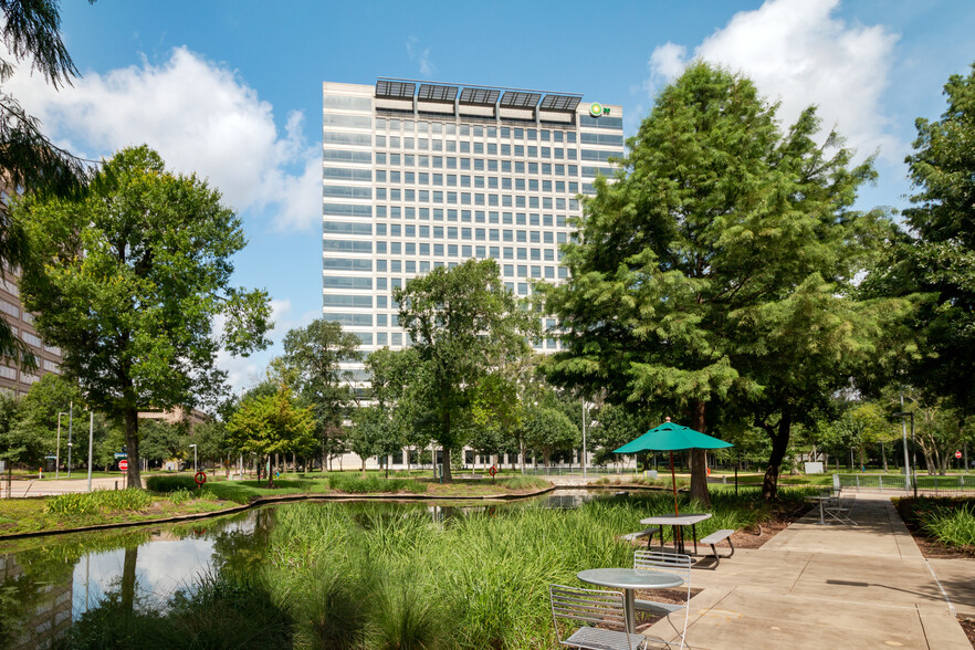 200 Westlake Park Blvd, Houston, TX for rent - Building Photo - Image 2 of 4