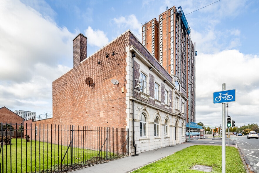 2 Cross Ln, Salford for sale - Building Photo - Image 3 of 3