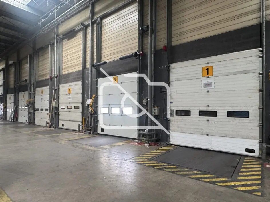 Industrial in Mitry-Mory to rent Building Photo- Image 1 of 4