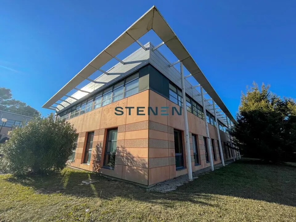 Office in Aix-en-Provence to rent Building Photo- Image 1 of 16