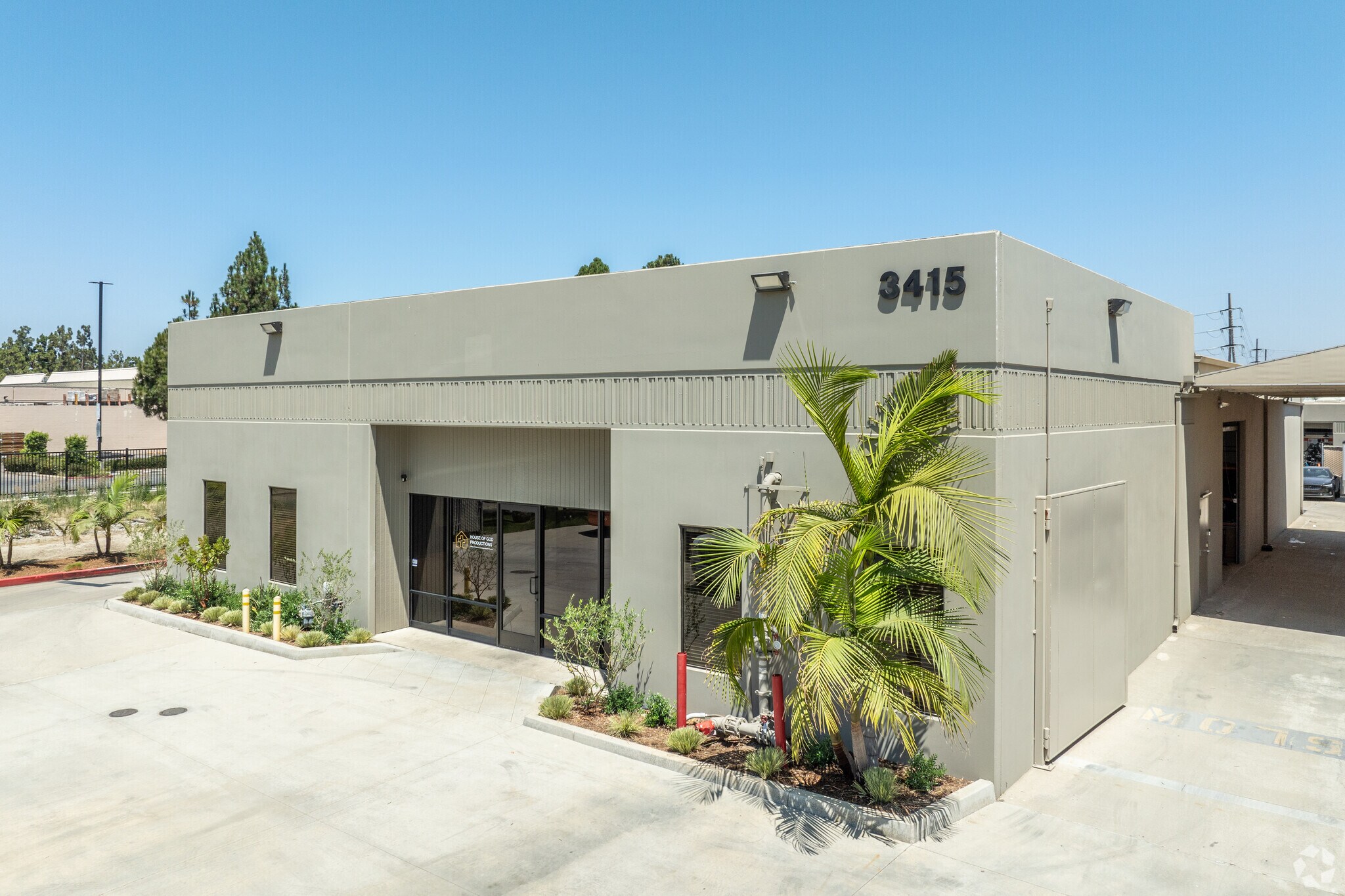 3415 W Lake Center Dr, Santa Ana, CA for sale Primary Photo- Image 1 of 1