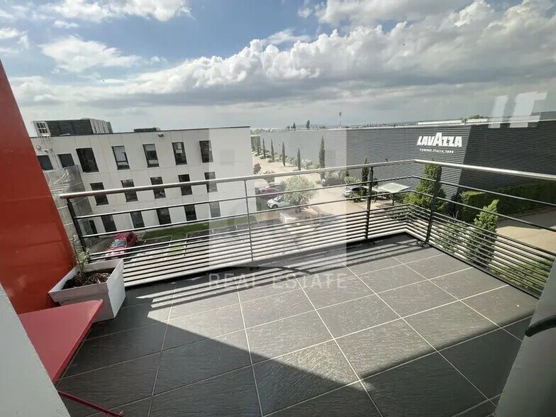 Office in Saint-Priest to rent - Building Photo - Image 2 of 20
