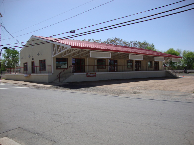 300 E Main St, Remington, VA for sale - Building Photo - Image 1 of 1