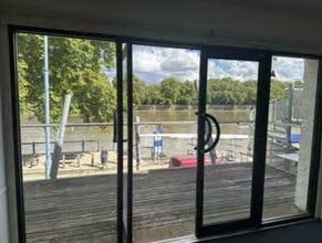 Embankment, London for sale Interior Photo- Image 2 of 4