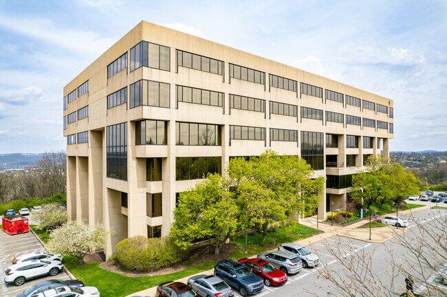 More details for 750 Holiday Dr, Pittsburgh, PA - Office / Medical to Rent