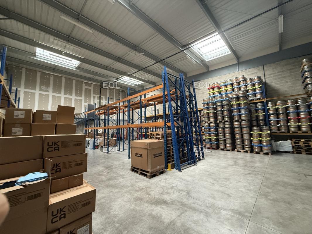 Light Industrial in Bussy-Saint-Georges to rent Building Photo- Image 1 of 14