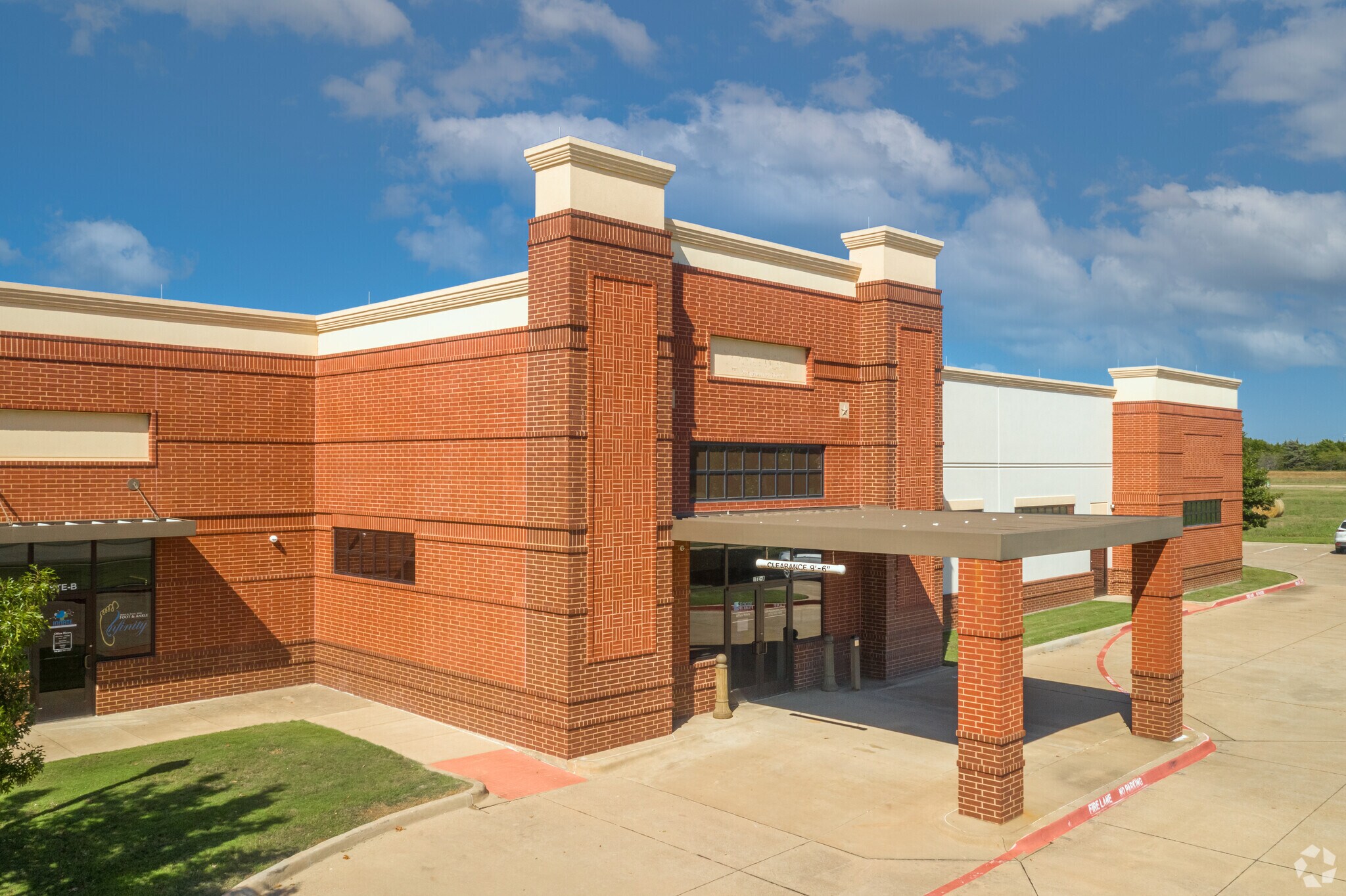 2200 Physicians Blvd, Ennis, TX to rent Building Photo- Image 1 of 5