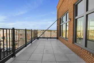 7007 N High St, Worthington, OH to rent Building Photo- Image 1 of 7