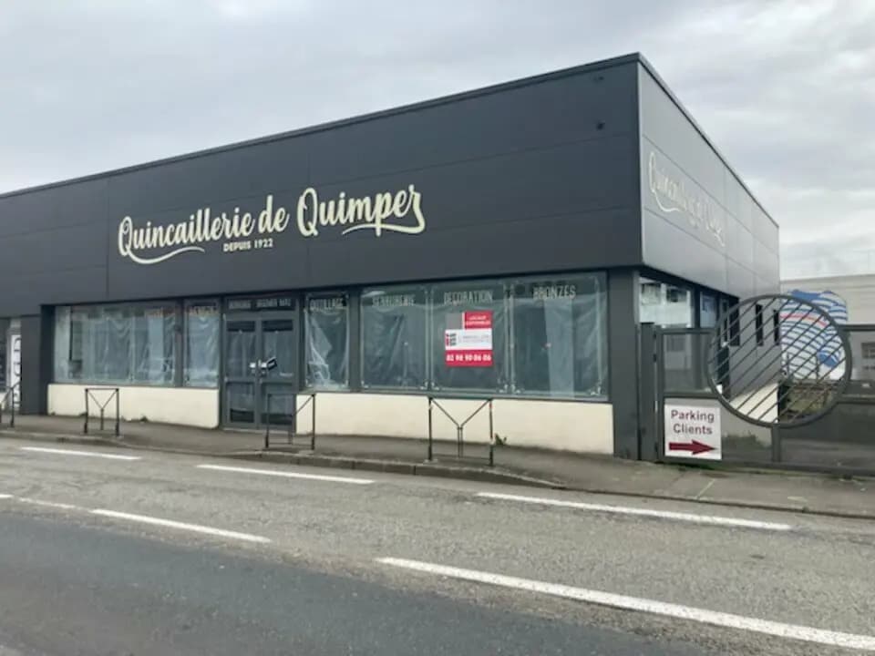 Location Commerce 390 m² - Photo 1