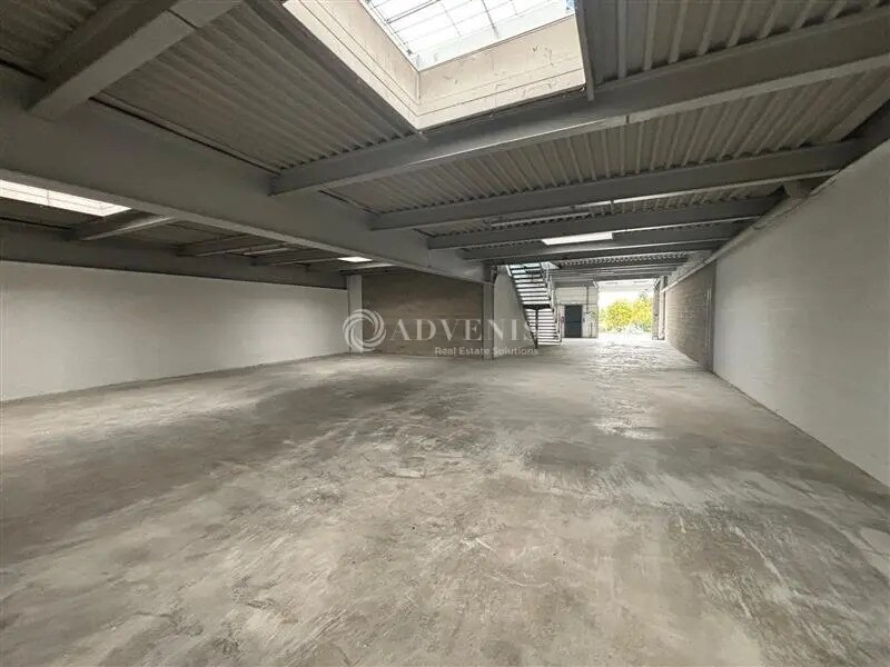 Light Industrial in Neuilly-Plaisance to rent Interior Photo- Image 1 of 4