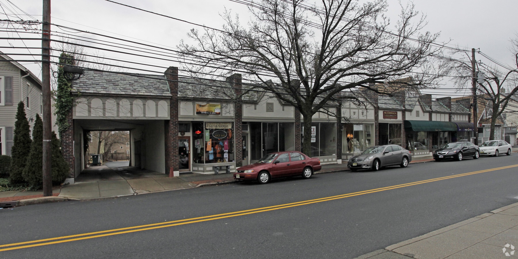 127 Valley Rd, Montclair, NJ 07042 UK