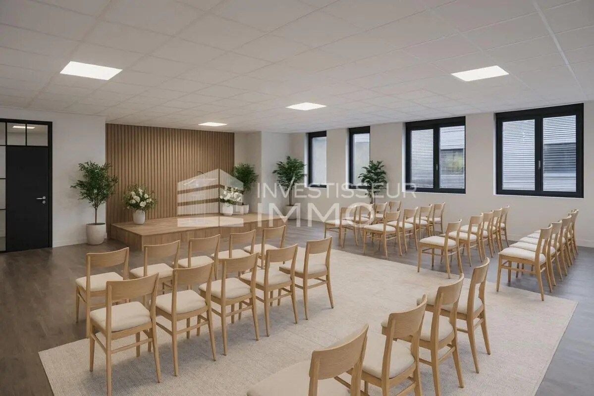 Office in Boissy-Saint-Léger to rent Interior Photo- Image 1 of 8