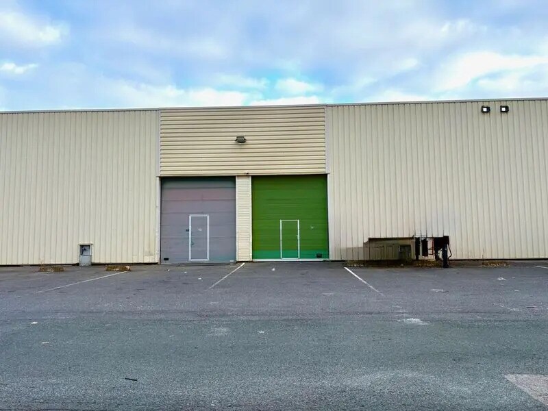 Light Industrial in Bonneuil-sur-Marne to rent Building Photo- Image 1 of 9
