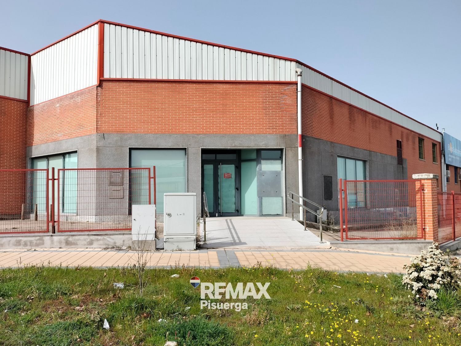 Calle Cobalto, 24, Valladolid, Valladolid to rent Primary Photo- Image 1 of 47