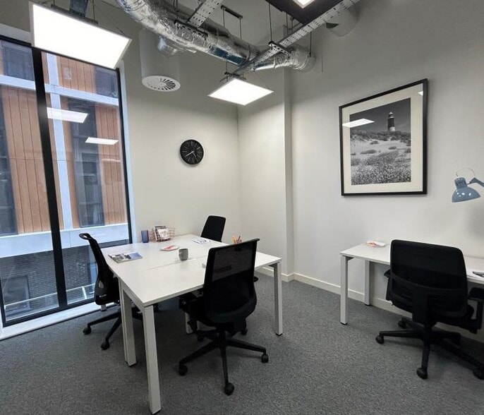 13-19 Oxford Rd, Bournemouth to rent - Building Photo - Image 2 of 4