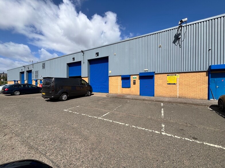 37 Meiklewood Rd, Glasgow to rent - Building Photo - Image 1 of 13