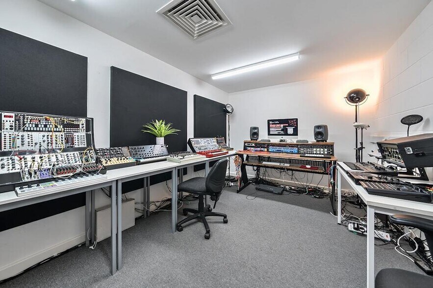 38-42 Brunswick St W, Hove for sale - Building Photo - Image 3 of 8