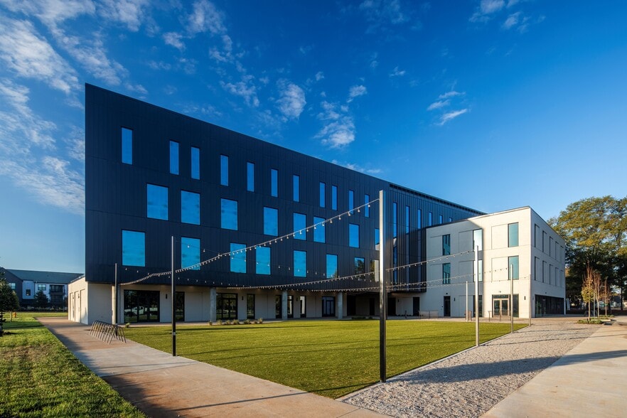 1300 Enterprise Way, Huntsville, AL to rent - Building Photo - Image 2 of 8