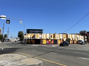 940-944 E 4th St, Los Angeles, CA for rent Building Photo- Image 1 of 4