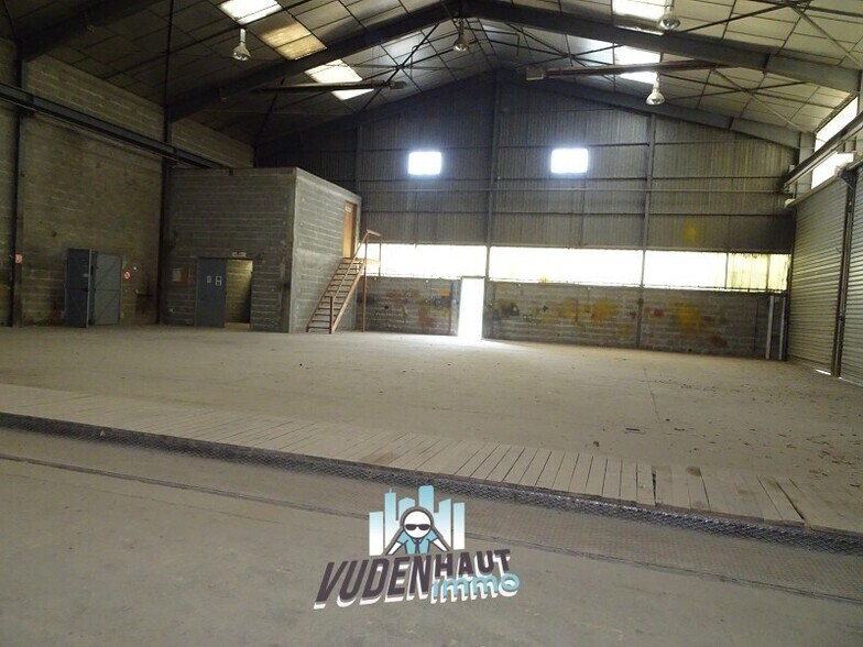 Light Industrial in Portet-sur-Garonne to rent - Interior Photo - Image 2 of 9