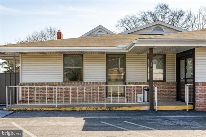 915 N Hanover St, Elizabethtown, PA for rent - Building Photo - Image 3 of 94