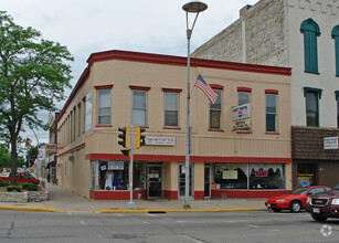 103 Front St, Beaver Dam, WI for sale Primary Photo- Image 1 of 1