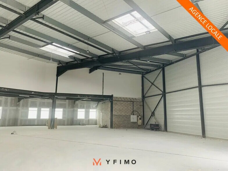 Light Industrial in Gennevilliers to rent - Interior Photo - Image 3 of 5