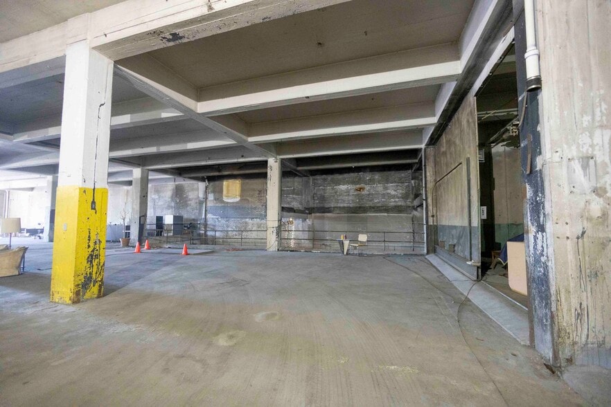 556-560 Custer St, Detroit, MI for sale - Building Photo - Image 3 of 9