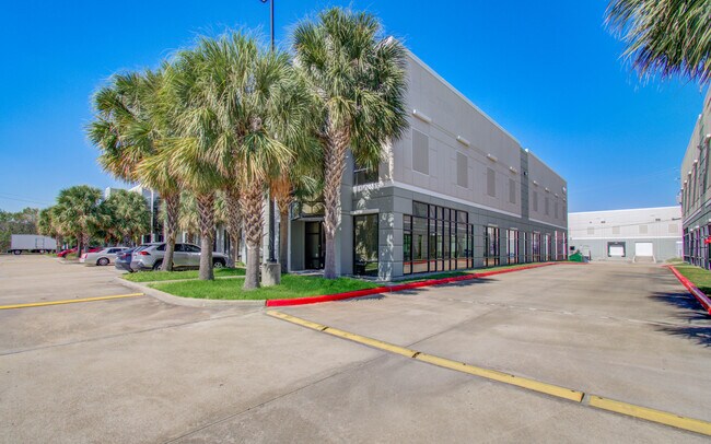 More details for 9330 Kirby Dr, Houston, TX - Light Industrial to Rent