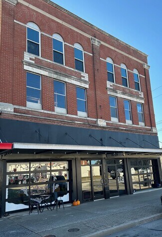 More details for 120 N Elm St, Henderson, KY - Retail for Sale