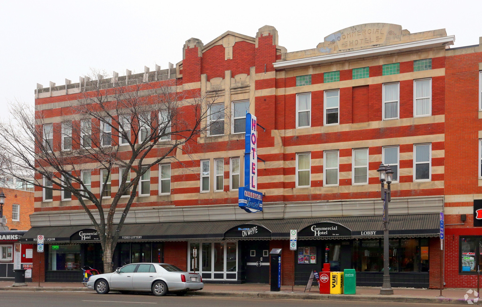 10329/19 – 82 Avenue portfolio of 2 properties for sale on LoopNet.co.uk Primary Photo- Image 1 of 3