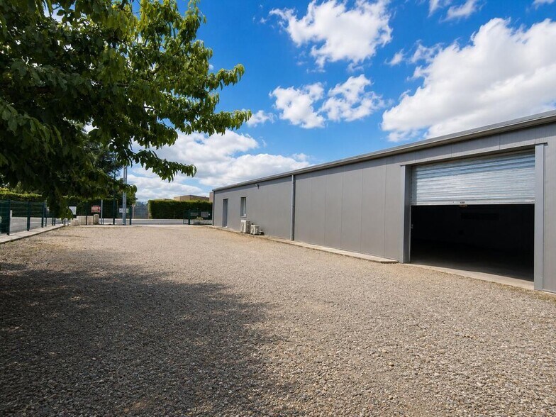 Office in Labarthe-sur-Lèze to rent - Building Photo - Image 2 of 8