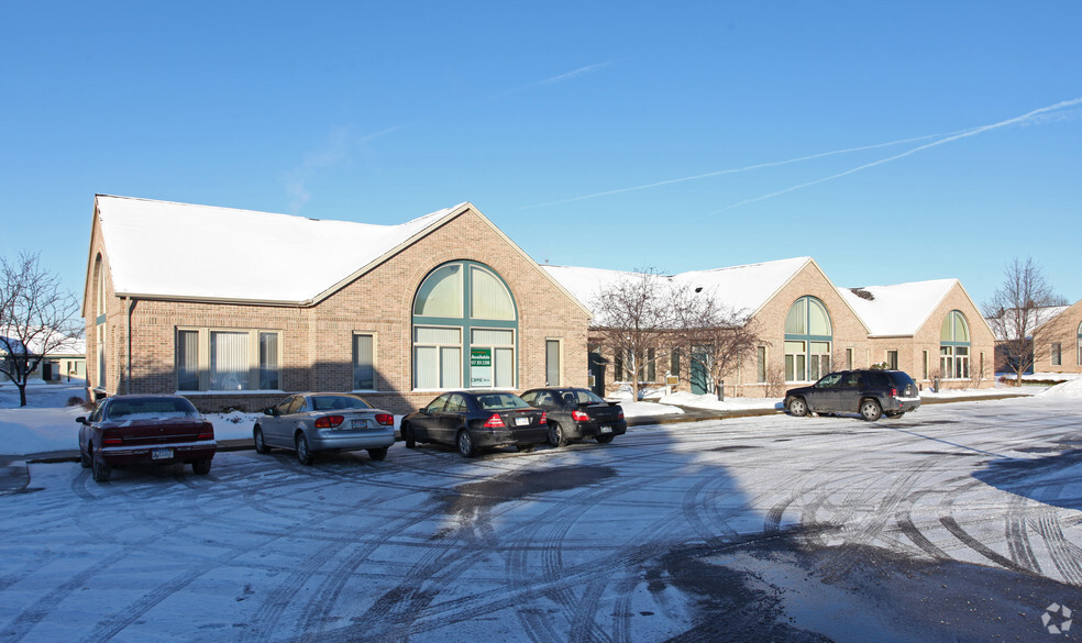 2145-2149 Commons Pky, Okemos, MI for sale - Building Photo - Image 1 of 1