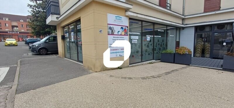 Retail in Ecquevilly for sale Building Photo- Image 1 of 8