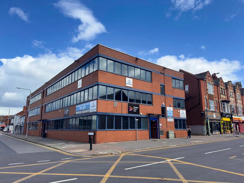 Newcastle Ave, Worksop to rent - Building Photo - Image 1 of 13