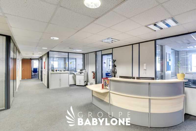 Office in Montreuil to rent Interior Photo- Image 1 of 8