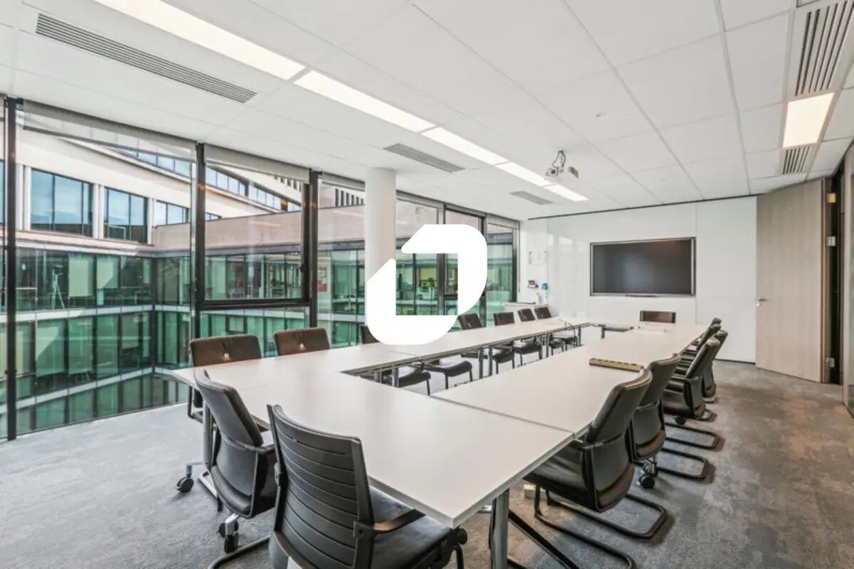 Office in Paris to rent Interior Photo- Image 1 of 17