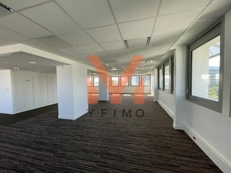 Office in Vélizy-Villacoublay to rent - Interior Photo - Image 3 of 11