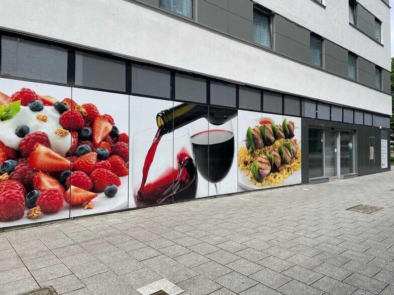 96 Harbour Parade, Southampton to rent - Building Photo - Image 2 of 2