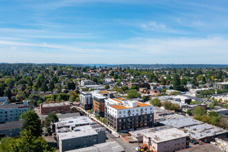 320 N 85th St, Seattle, WA for rent Building Photo- Image 1 of 4