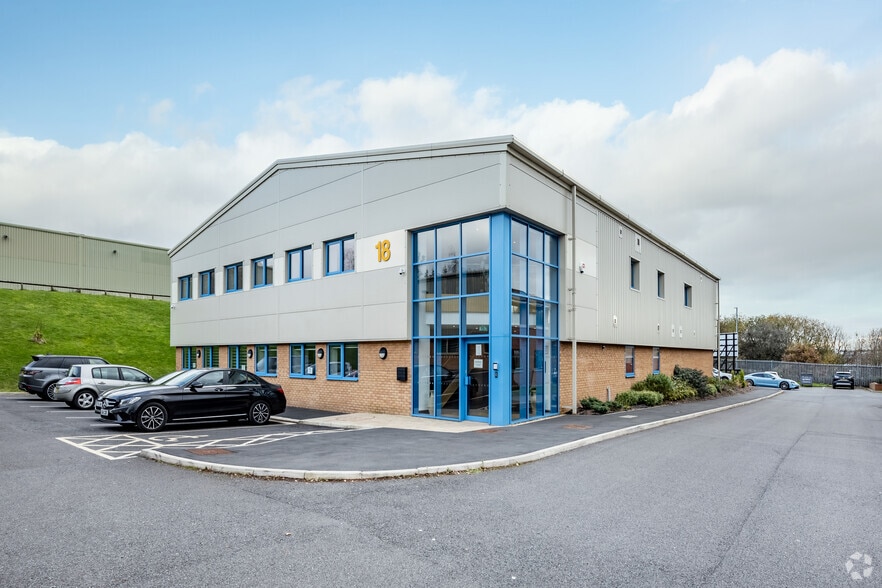 Units 1-3 Britannia Way, Bolton for sale - Primary Photo - Image 1 of 1