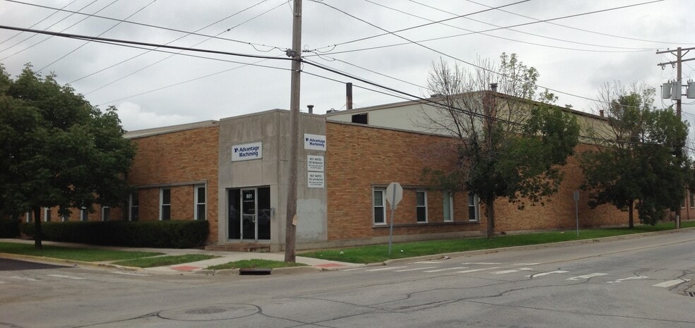 601 W New York St, Aurora, IL for rent - Building Photo - Image 1 of 3