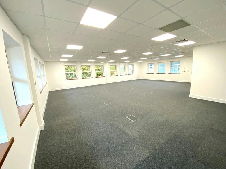 Old Gloucester Rd, Bristol to rent - Building Photo - Image 3 of 17